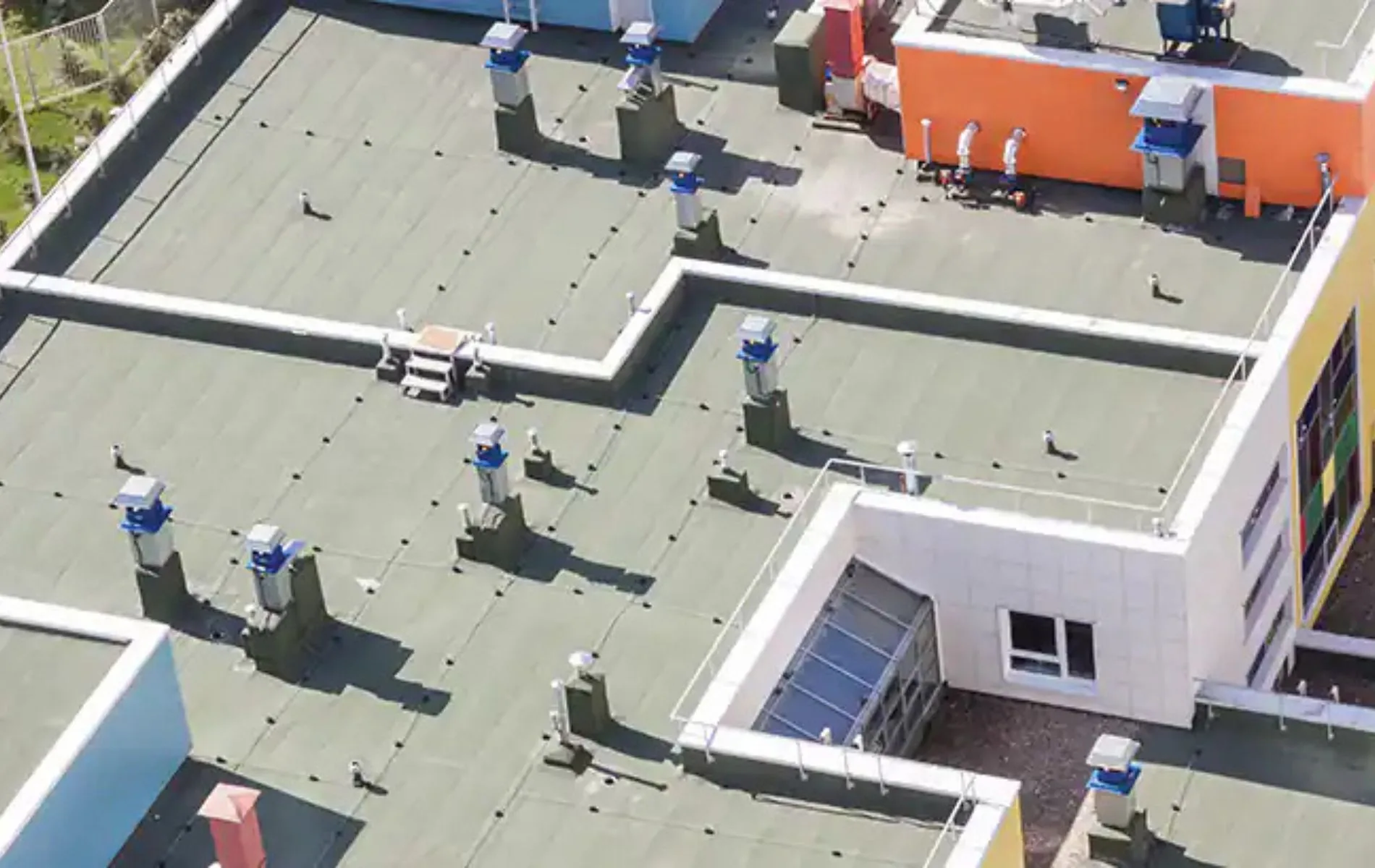 Selecting the Right Roof for Your Commercial Property