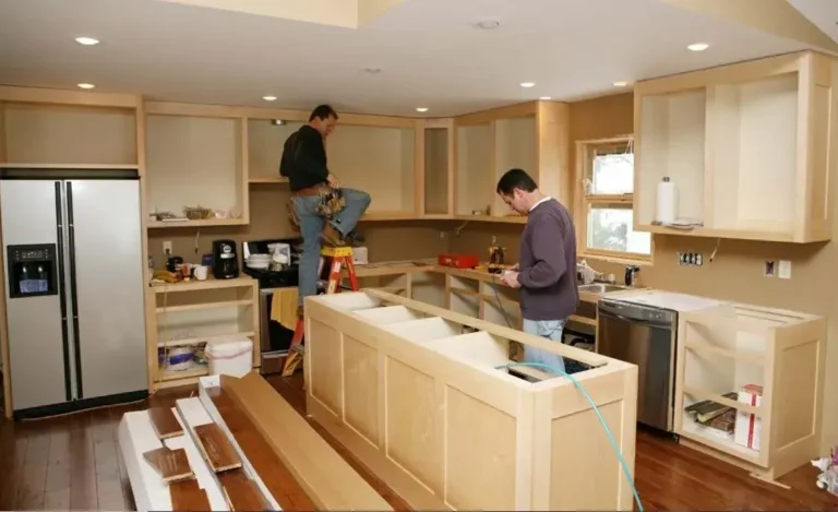 working with professional kitchen renovation company
