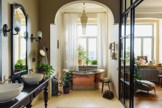 Stunning Vintage Bathroom